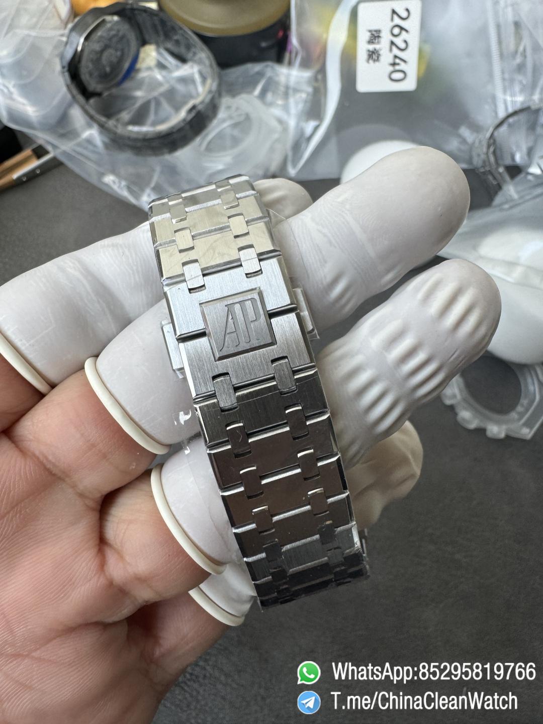 APS Factory Super Clone AP Royal Oak Chrono 26240 Green Dial on Stainless Steel Case and Bracelet SuperClone 4401 Movement 10 APS Factory Super Clone AP Royal Oak Chrono 26240 Green Dial on Stainless Steel Case and Bracelet SuperClone 4401 Movement 10