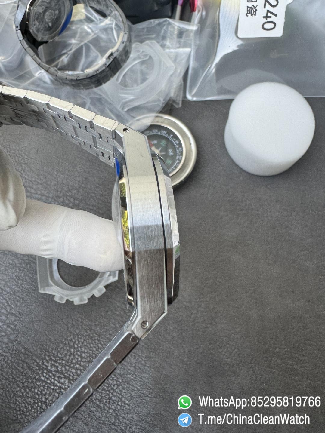 APS Factory Super Clone Royal Oak Chrono 26240 Black Dial on Stainless Steel Case and Bracelet SuperClone 4401 Movement 10 APS Factory Super Clone Royal Oak Chrono 26240 Black Dial on Stainless Steel Case and Bracelet SuperClone 4401 Movement 10