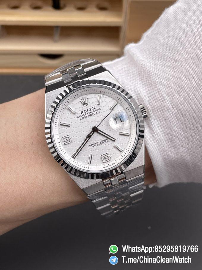 ESF Super Clone Land Dweller 127334 0001 Honeycomb Motif White Dial 40mm SuperClone 7135 Movement Jubilee Bracelet 09
