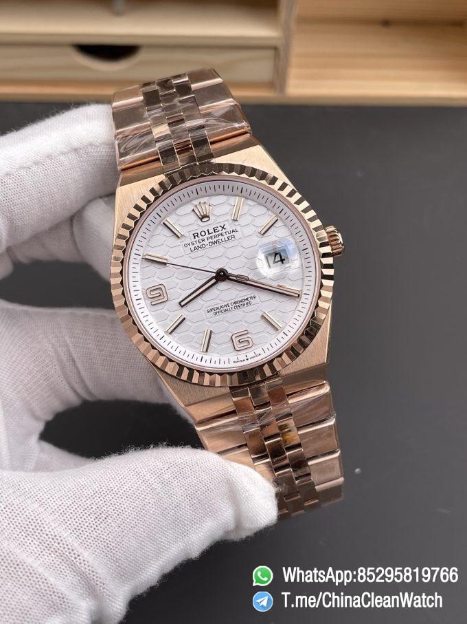 ESF Super Clone Land Dweller 127335 0001 Rose Gold Case Honeycomb Motif White Dial 40mm SuperClone 7135 Movement Jubilee Bracelet 02