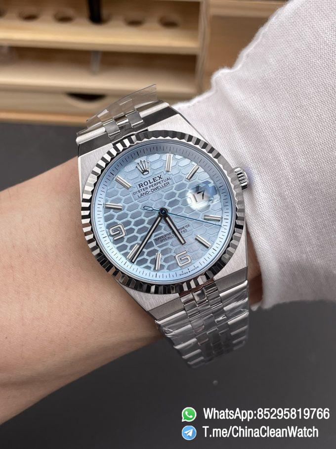 ESF Super Clone Land Dweller 127336 0001 Honeycomb Motif Blue Dial 40mm SuperClone 7135 Movement Jubilee Bracelet 10